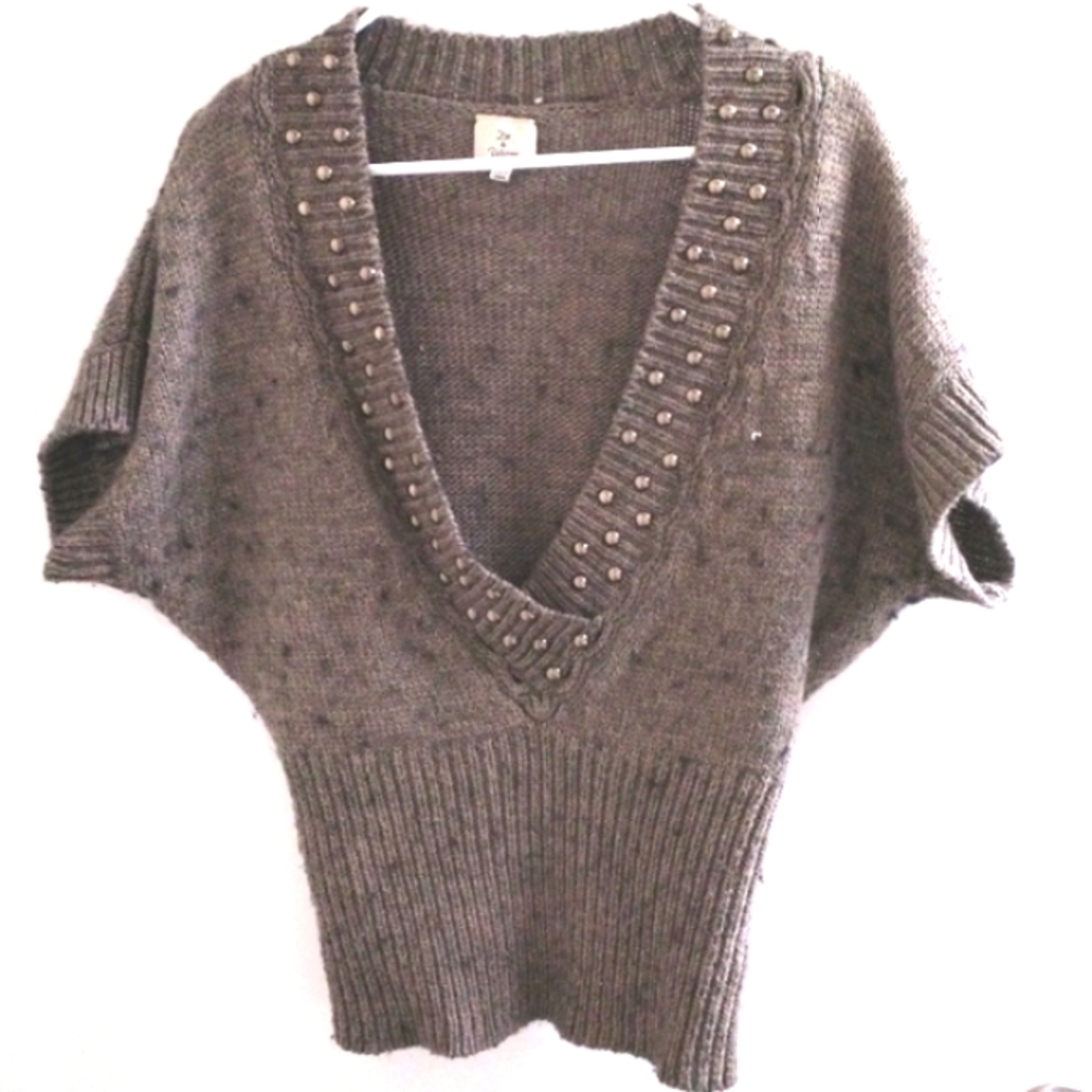 Studded Deep V-Neck Short Sleeve Wool Blend Sweater - Gray